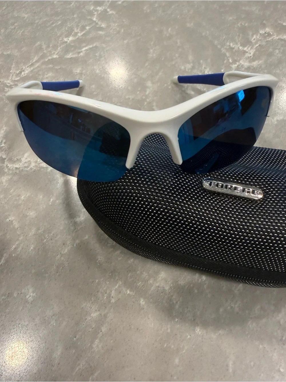TOREGE TR041 Kids Polarized Sport Sunglasses White Blue Mirrored + Case